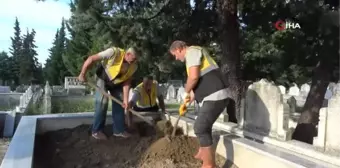 En hüzünlü anların şahitleri: Mezarcılar