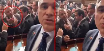 İBB Meclisi karıştı! İYİ Partili Taylan Yıldız'ın kürsüde açtığı döviz, AK Partilileri kızdırdı