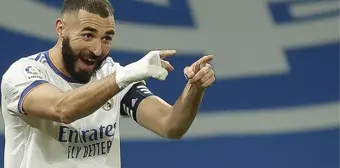 Benzema'nın eli bandajsız görüntülendi! Serçe parmağının şeklini görenler gözlerine inanamadı