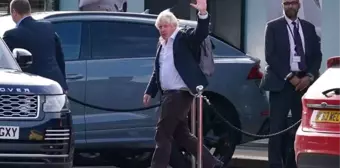 Boris Johnson aday olmayacağını açıkladı