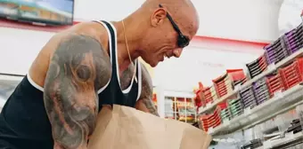 Ünlü oyuncu Dwayne Johnson, geçmişte hırsızlık yaptığı marketteki tüm çikolata barlarını satın aldı