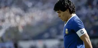 Maradona öldü mü, kaç yaşında öldü? Diego Maradona ne zaman, hangi yıl öldü? Maradona'nın hastalığı neydi, neden öldü? Maradona yaşıyor mu?