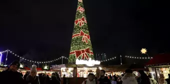 Londralılar Noel İçin Hazırlanan Hyde Park'ı Ziyaret Ediyor