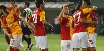 Arabada giderken para saçan eski Galatasaraylı dibe vurdu! İşte yeni takımı