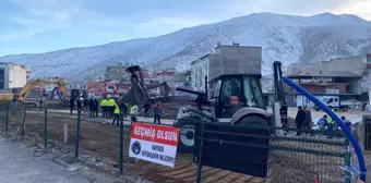 Kayseri Büyükşehir'in afet bölgesinde bir ilk olacak konteyner çarşı yapımı tüm hızıyla sürüyor