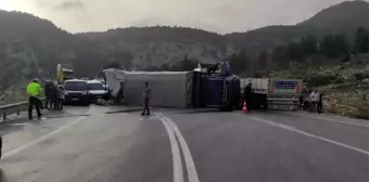 Antalya'da zincirleme trafik kazası: 2 yaralı