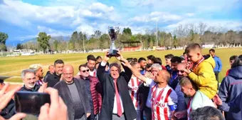 İncirliova Belediyespor namağlup şampiyon oldu