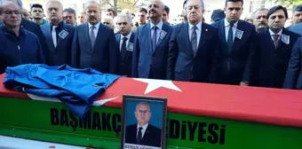 Kalp krizi sonrası hayatını kaybeden MHP'li Belediye Başkanı Gönüllü toprağa verildi