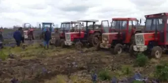 Bafralı Çiftçilerden 'Traktörlü' Protesto: 'Tarım Arazisine Beton Atmak, Cinayettir'