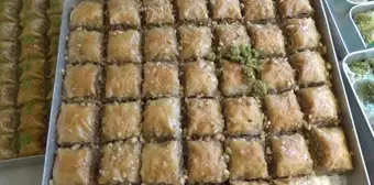 Edirneli Baklavacı: '25 Senedir Buradayım, Ben Böyle Berbat Bir İş Görmedim. Bir Kilo Baklava, En Ucuzu 100 Lira'