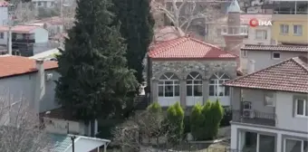 Asırlık camiye ve ormanlarına gözü gibi bakıyorlar