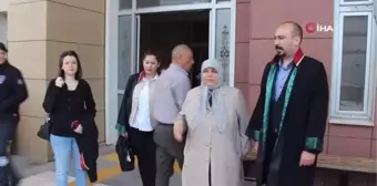 Kızı öldürülen anne karar sonrası gözyaşlarına boğuldu