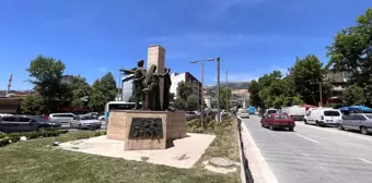 Sosyal medyadaki hakaretlere depremin merkez üssünden tepki