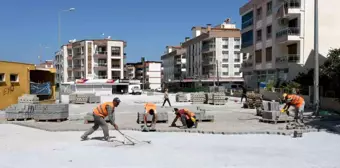 Kuşadası Belediyesi Davutlar Mahallesi'nde Yol Yenileme Çalışmalarına Devam Ediyor