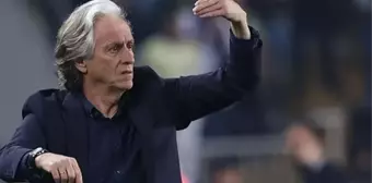 Sosyal medya kaynıyor! Yıldız futbolcuyu kadroya almayan Jorge Jesus, taraftarı çıldırttı