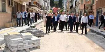 Manisa Büyükşehir Belediye Başkanı Cengiz Ergün, prestij cadde çalışmalarını inceledi