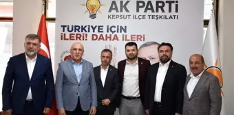 İYİ Parti Balıkesir'den İstifa Eden İki İsim AK Parti'ye Katıldı