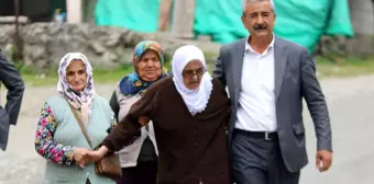 110 yaşındaki Safiye Kurtoğlu oy kullandı