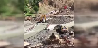 Erzurum'da Dere Yatağı Taştı, Köprü Sular Altında Kaldı