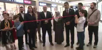 Minik ressamların resimleri Bahçelievler'de sergilendi