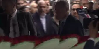 Cumhurbaşkanı Erdoğan, usta gazeteci Mehmet Barlas'ın cenaze törenine katıldı