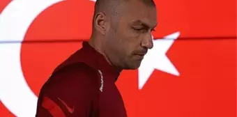 Burak Yılmaz futbolu bıraktı mı? Burak Yılmaz futbolu neden bıraktı? Burak Yılmaz kaç yaşında, hangi takımda?