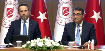 Alparslan Bayraktar Enerji ve Tabii Kaynaklar Bakanlığı görevini devraldı