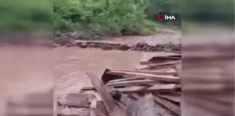 Tokat'ta Sağanak Yağış Nedeniyle Yol Ulaşıma Kapandı