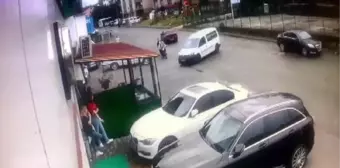 Ereğli'de Motosiklet ile Hafif Ticari Araç Çarpıştı: 2 Yaralı