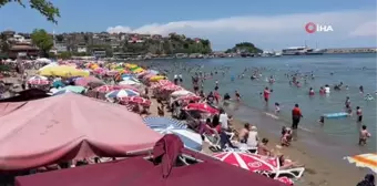 Amasra'da plajlar ve tarihi mekanlarda insan seli yaşandı