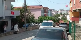 Evinin önünde silahlı saldırıya uğradı