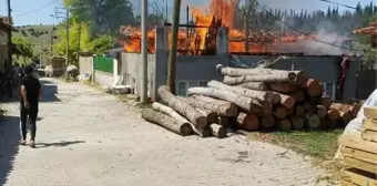 Bursa'da tek katlı evde yangın çıktı, çift komşularının yardımıyla kurtuldu