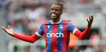 Wilfried Zaha kimdir? Kaç yaşında, nereli, hangi takımda oynuyor, mevkisi ne, forvet mi, boyu-kilosu kaç? Wilfried Zaha'nın hayatı ve futbol kariyeri!