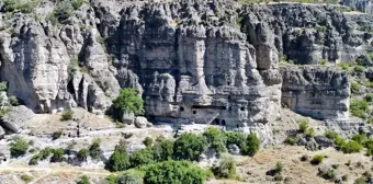 Bolu'nun Seben ilçesindeki Solaklar Kaya Yerleşimi turizmde yeni destinasyonlar oluşturuyor