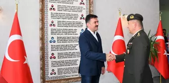 Vali Bülent Tekbıyıkoğlu Tunceli'ye atanmak üzere Kırıkkale'den ayrıldı