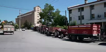 Yozgat'ta, TMO Genel Müdürü Güldal'ın Alım Merkezini Ziyareti Sırasında Konuşan Çiftçi: 'Kölüyü Bitirdi.