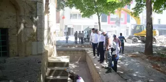 Kırşehir Belediyesi Melik Gazi Türbesi'nde düzenleme çalışması başlattı