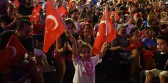 Kadıköy Belediye Başkanı Odabaşı: 'Hiç Kimse Kadıköy'de Ne İçildiğine, Ne Giyildiğine Karışamaz'