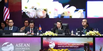 ASEAN Zirvesi Jakarta'da Başlıyor