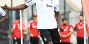 Eric Bailly: Beşiktaş'a geldiğim için mutluyum