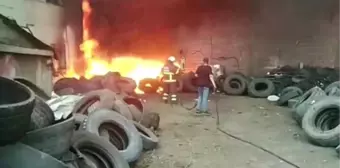 Adana'da Atık Lastik Deposunda Yangın Çıktı