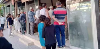 Mersin'de Ekmek Fiyatlarına Zam Yapmayan Fırınlar Vatandaş Akınına Uğruyor