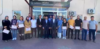 Düzce Gençlik ve Spor İl Müdürü 18 Personeline Teşekkür Belgesi Verdi