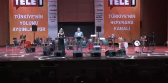 Tele1 Dayanışma Gecesi... Merdan Yanardağ'ın Mesajını Oğlu Alp Yanardağ Okudu: 'Bizleri Susturmayı Amaçlayan Kirli Kumpasın Çökmesi Kaçınılmazdır'