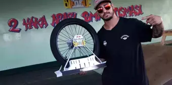 Red Bull Bike Your Side İstanbul Boğazı'nda Renkli Görüntülere Sahne Oldu