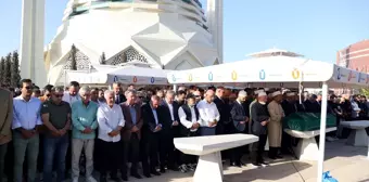 Cumhurbaşkanı Erdoğan'ın vefat eden dayısının oğlunun cenazesi İstanbul'da defnedildi