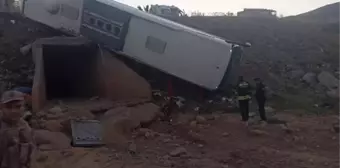 Erzurum'da yolcu otobüsü şarampole devrildi: 3 ölü, 21 yaralı