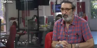 Cem Karaca'nın anısına hazırladığı müzikali seyirciyle buluştu! Cem Özer yeni projesini anlattı