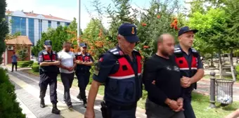 Isparta'da Sözlü Tartışma Kavgaya Dönüştü: 2 Yaralı