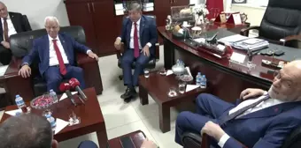 Karamollaoğlu ve Davutoğlu, Emekli Derneklerini Ziyaret Etti: 'Kolay Zengin Olmuş Kesimin Oturdukları Masada Ufak Bir Bahşiş Olarak Verdiği Rakamı...